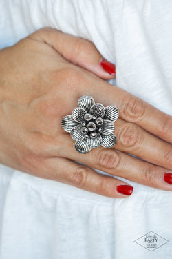 Petal Pusher - Silver Ring