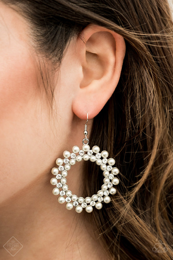 Pearly Poise - White Pearl Earrings